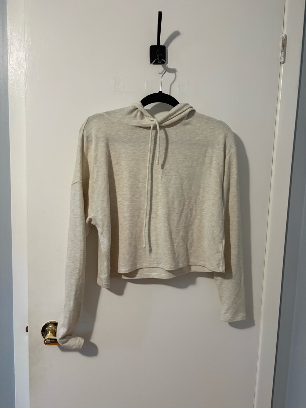 Aritzia Wilfred Free Cream Cropped Hooded Sweater